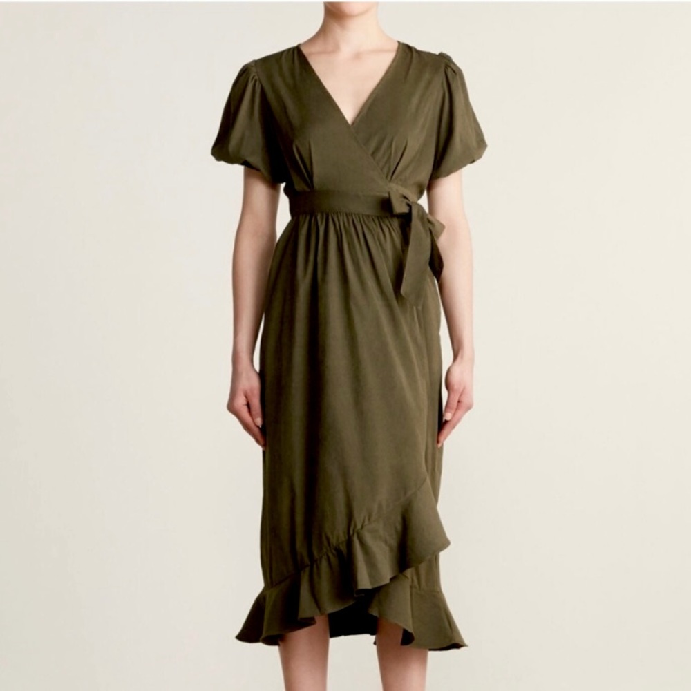 On Twelfth Short Puff Sleeve Wrap Dress in Military Green